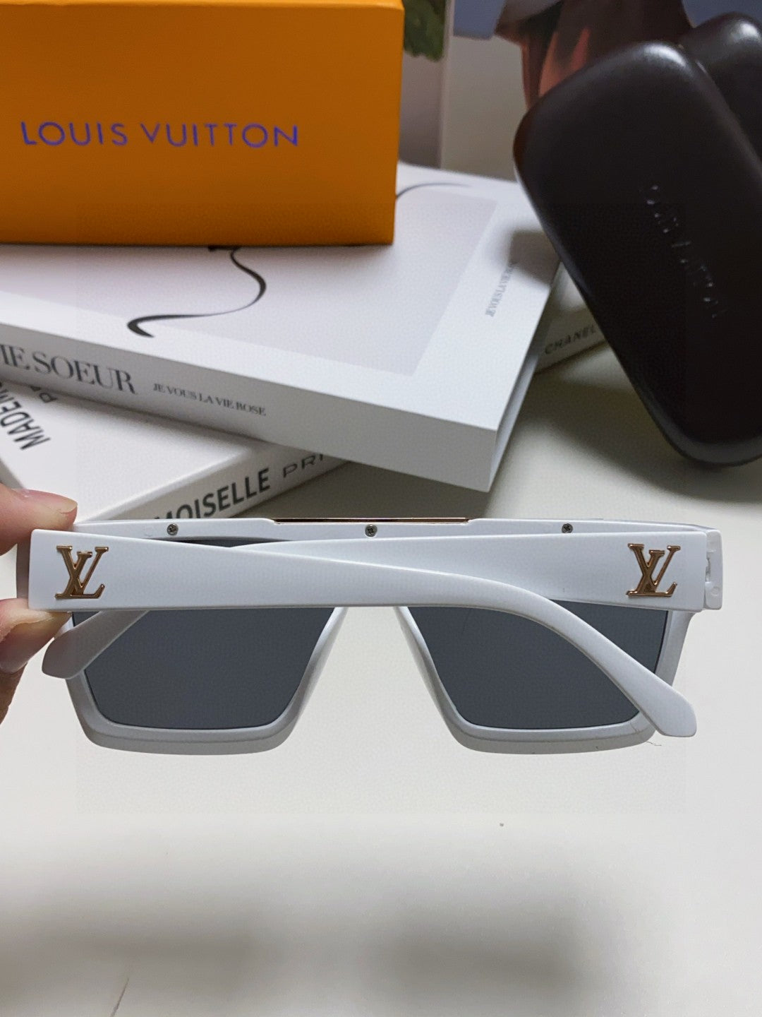 Louis Vuitton Fashion Silver Lens Sunglasses for Men - 371270 - detail image 6