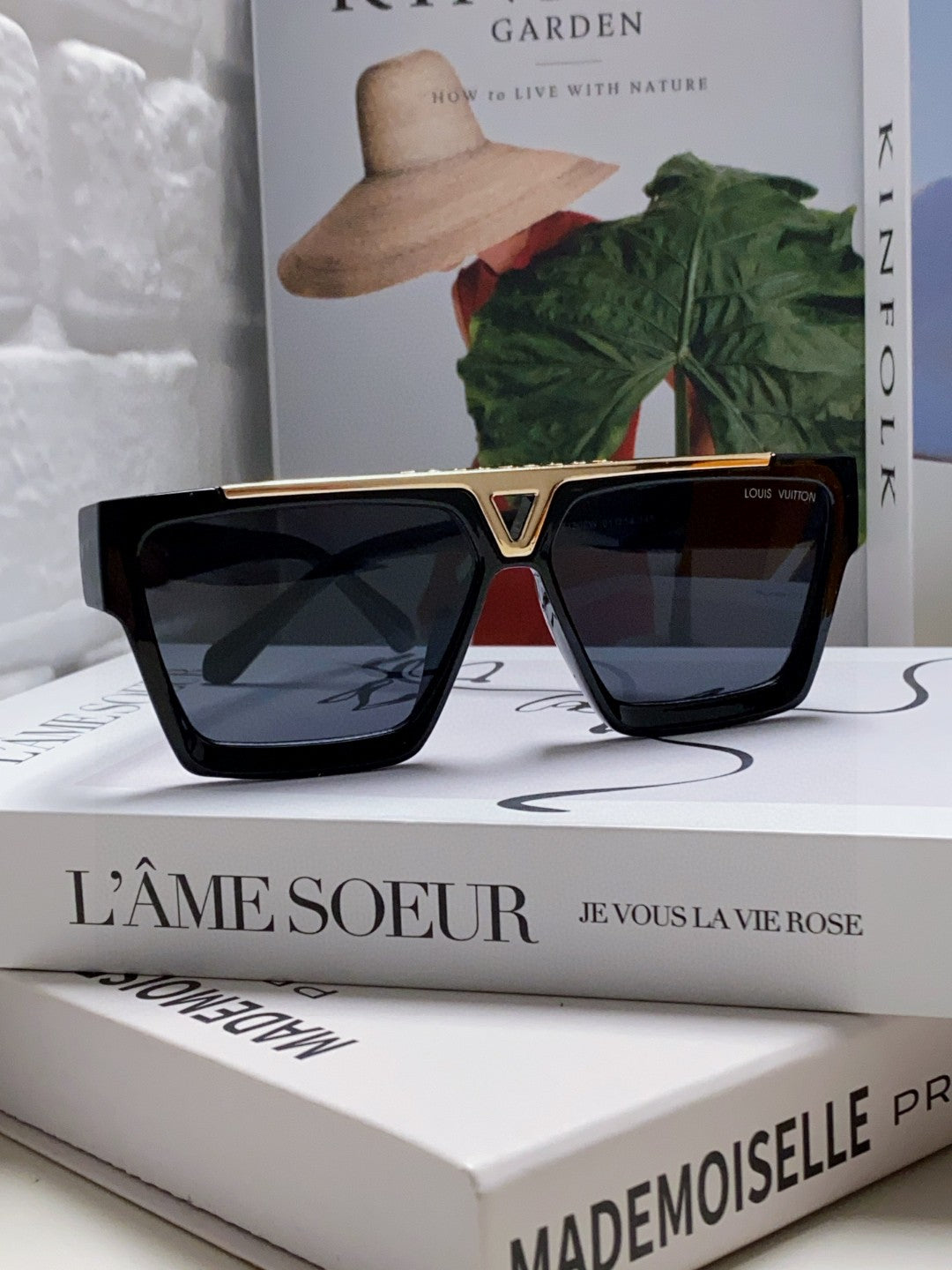 Louis Vuitton Fashion Black Lens Sunglasses for Men - 371271