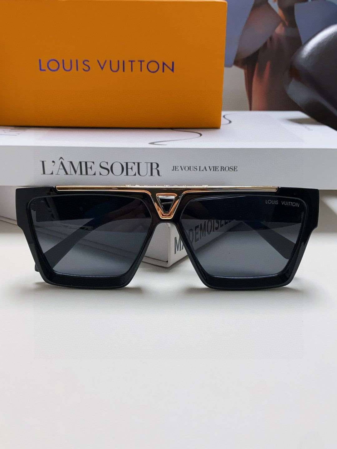 Louis Vuitton Fashion Black Lens Sunglasses for Men - 371271 - detail image 6