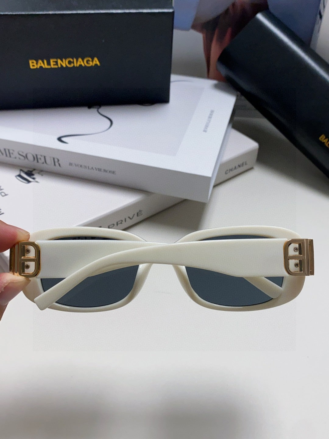 Balenciaga BB0310SK Slim Red Lens Sunglasses for Men & Women - detail image 4