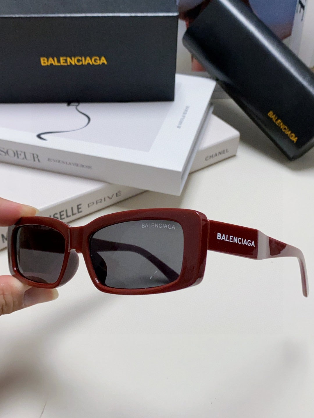 Balenciaga Rectangular Black Lens Sunglasses for Men & Women - 382920 - detail image 5