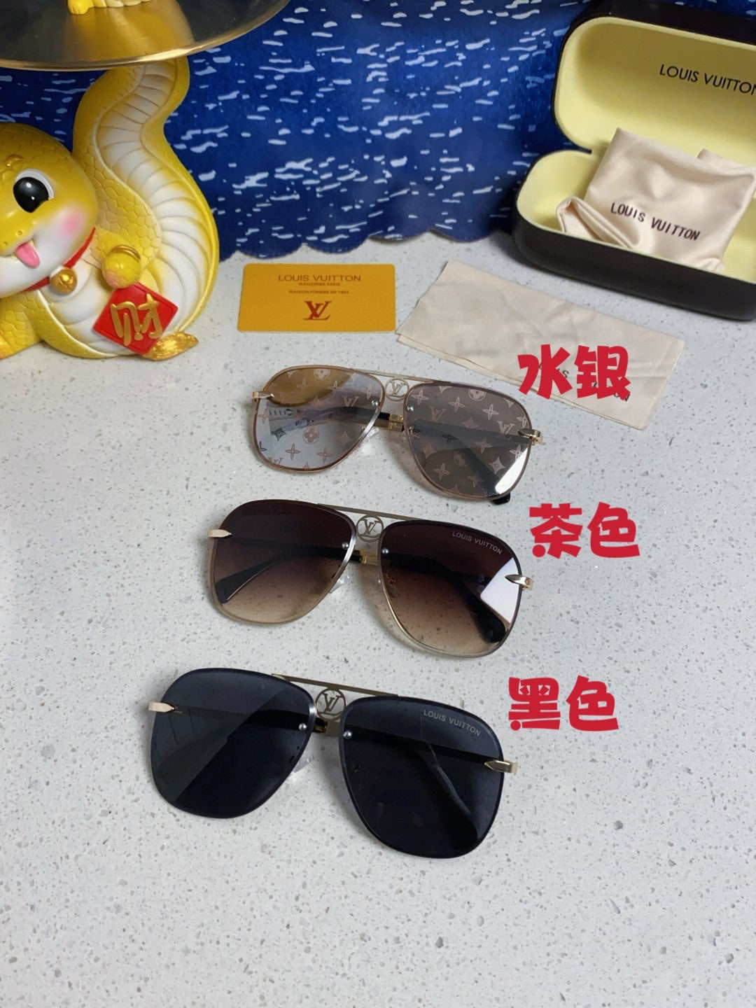 Louis Vuitton Metal Aviator Gray Lens Sunglasses for Men & Women - 381883 - detail image 11