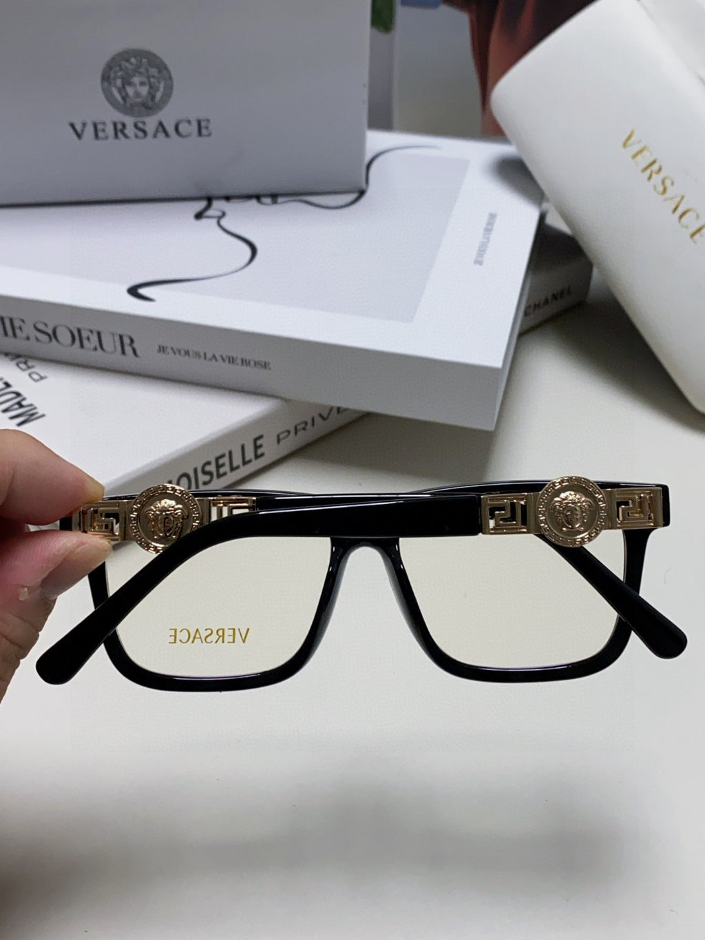 Versace Acetate Fashion Gray Lens Sunglasses for Men & Women - detail image 4