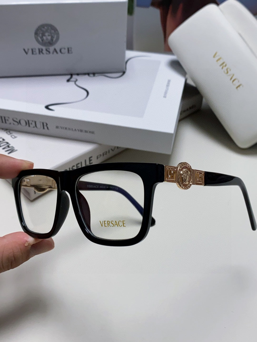 Versace Acetate Fashion Gray Lens Sunglasses for Men & Women - detail image 5