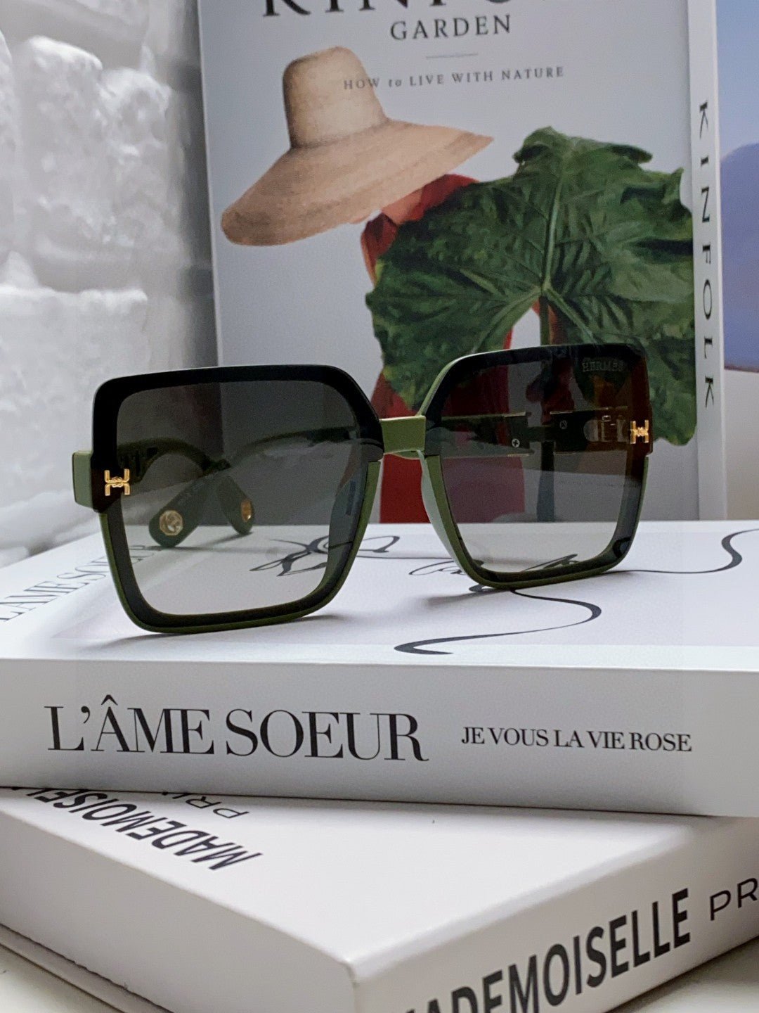Hermès Fashion Gray Lens Sunglasses for Women - 399437