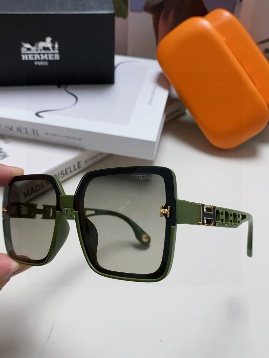 Hermès Fashion Gray Lens Sunglasses for Women - 399437 - detail image 5