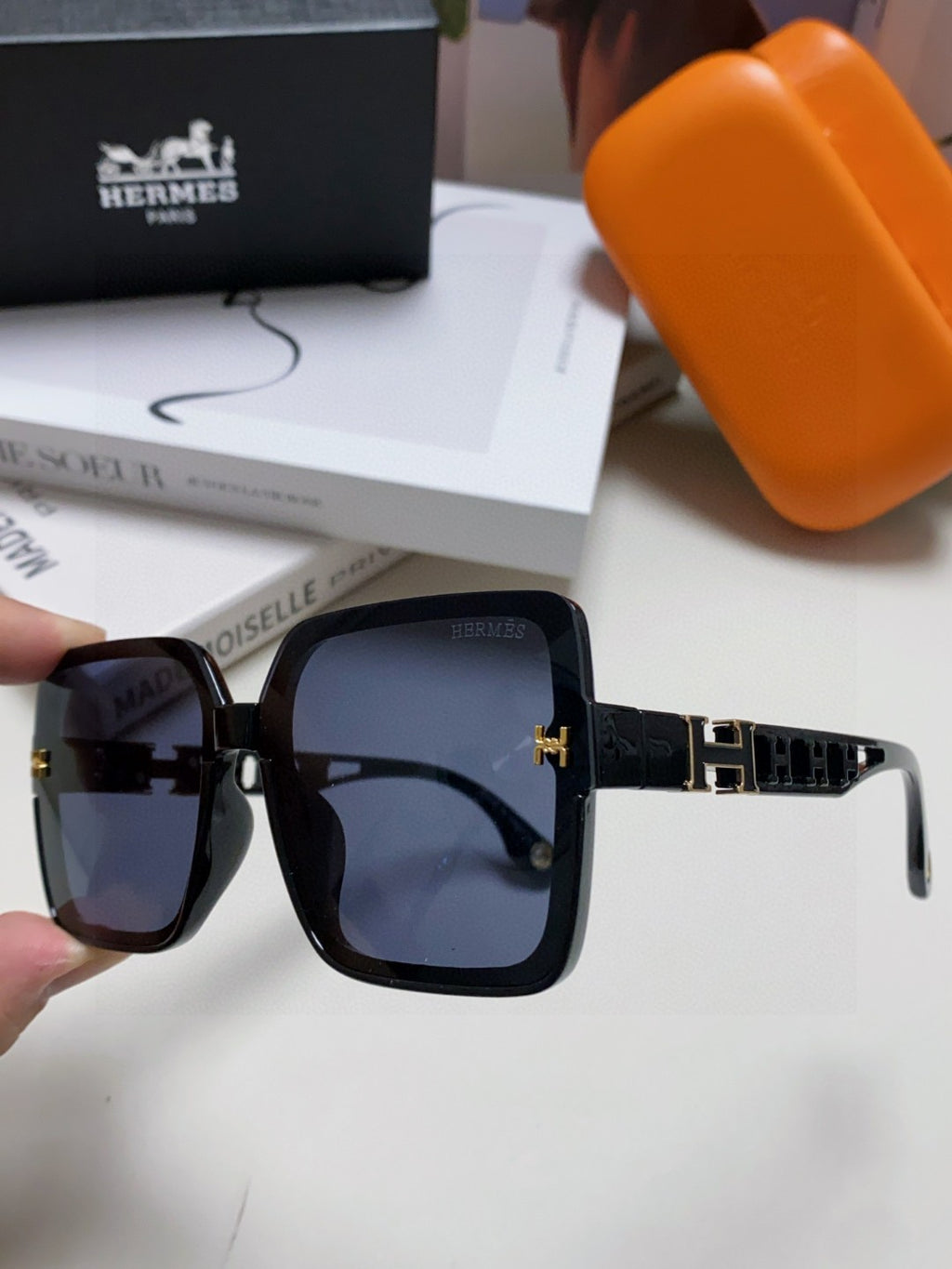 Hermès Fashion Blue Lens Sunglasses for Women - detail image 5