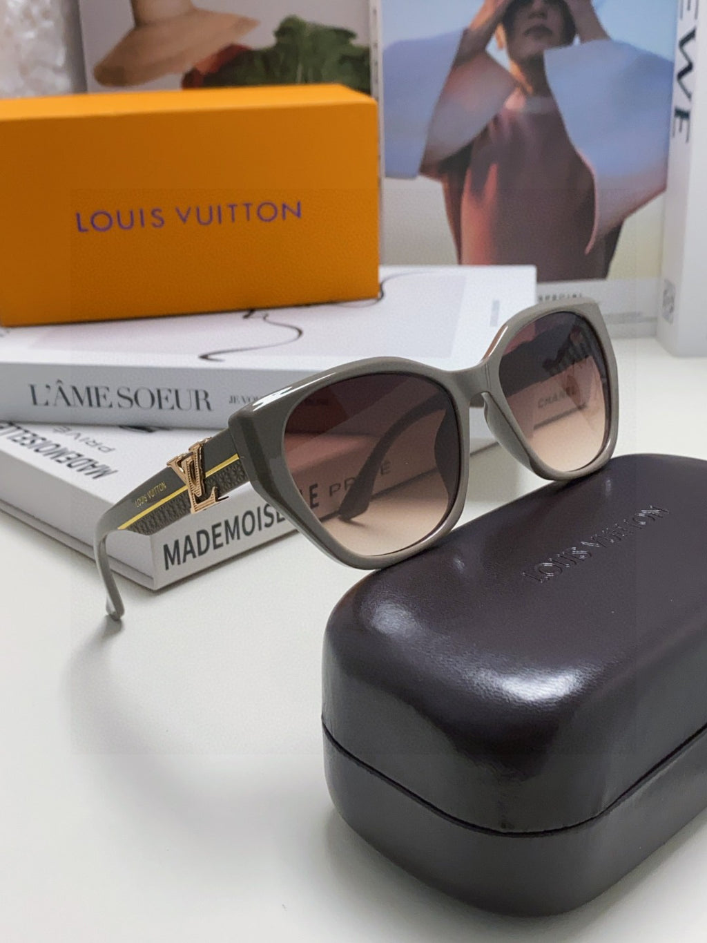 Louis Vuitton Acetate Fashion Gray Lens Sunglasses for Women - 398166 - detail image 7