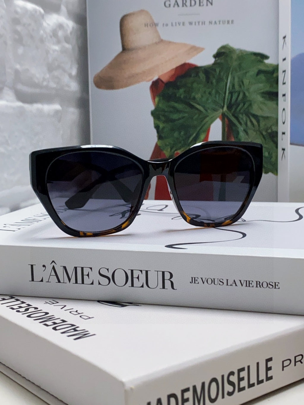 Louis Vuitton Acetate Fashion Gray Lens Sunglasses for Women