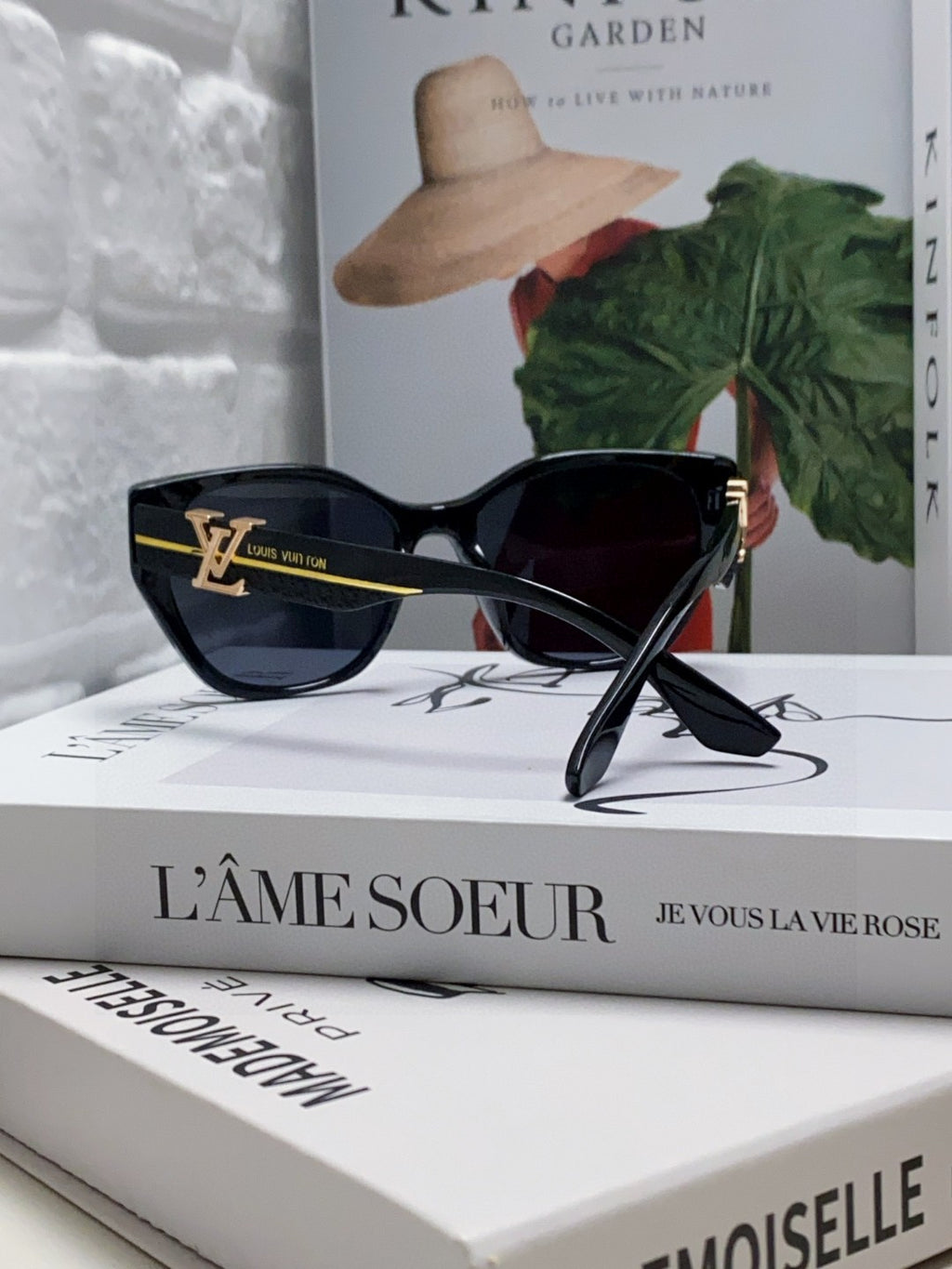 Louis Vuitton Acetate Fashion Blue Lens Sunglasses for Women - detail image 2