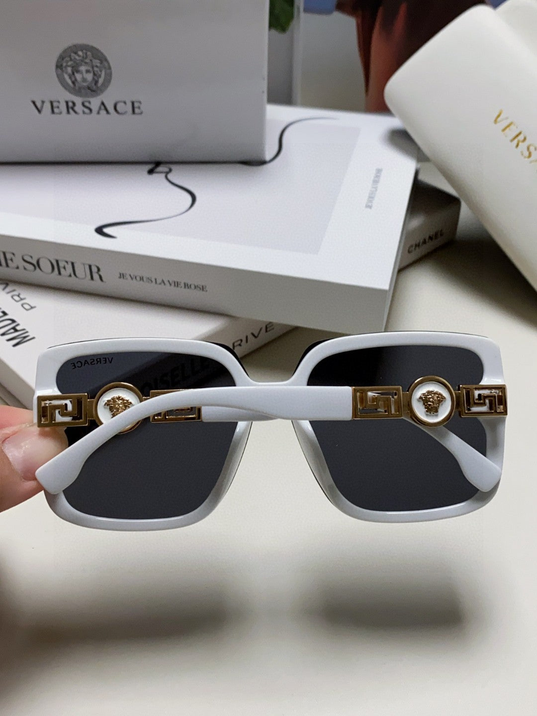 Versace Polarized Fashion Black Lens Sunglasses for Men & Women - 432818 - detail image 4