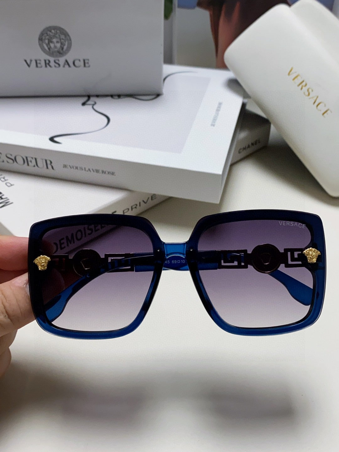 Versace Polarized Fashion Blue Lens Sunglasses for Men & Women - 432819 - detail image 3