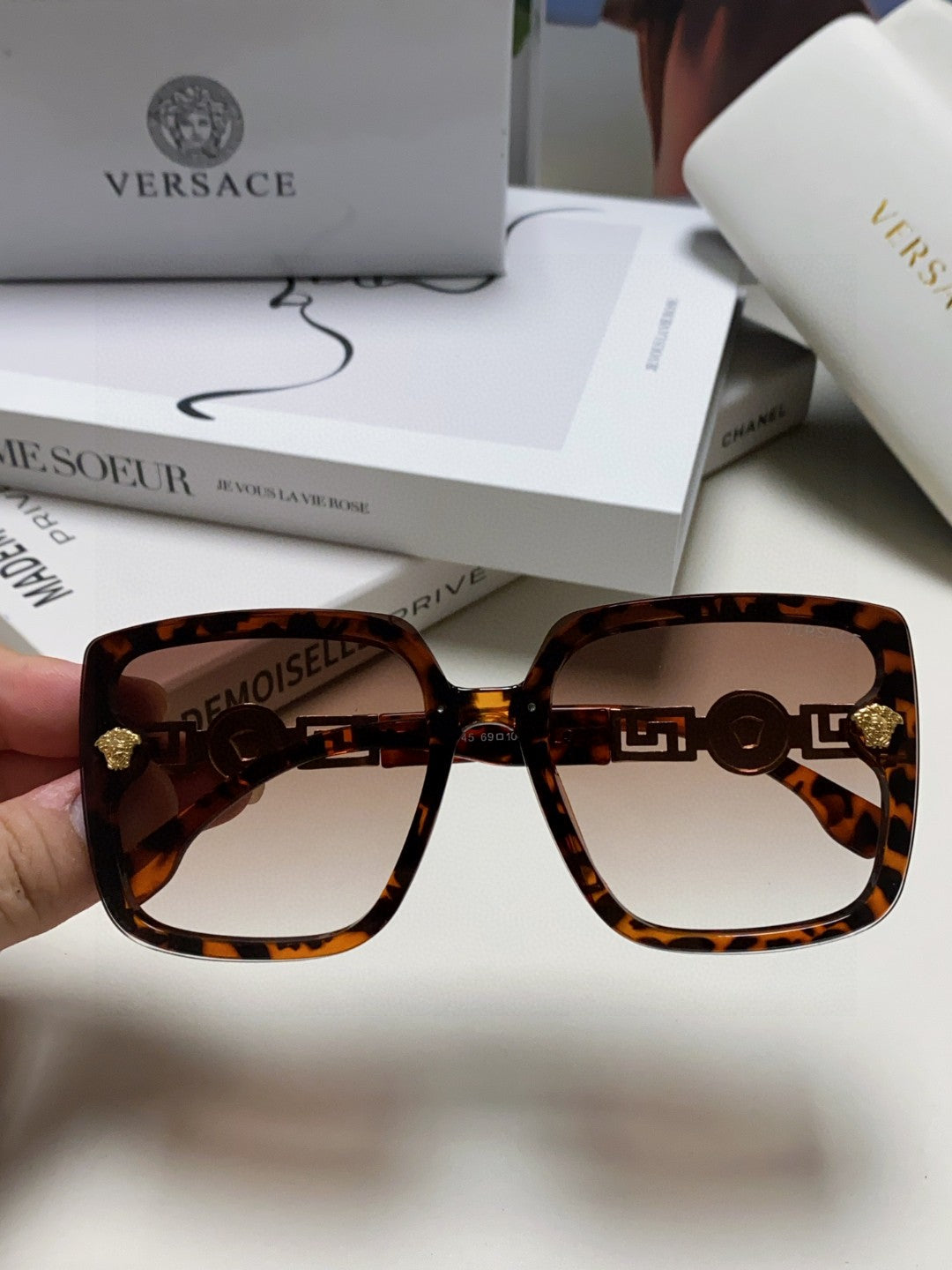 Versace Polarized Fashion Red Lens Sunglasses for Men & Women - 432809 - detail image 2