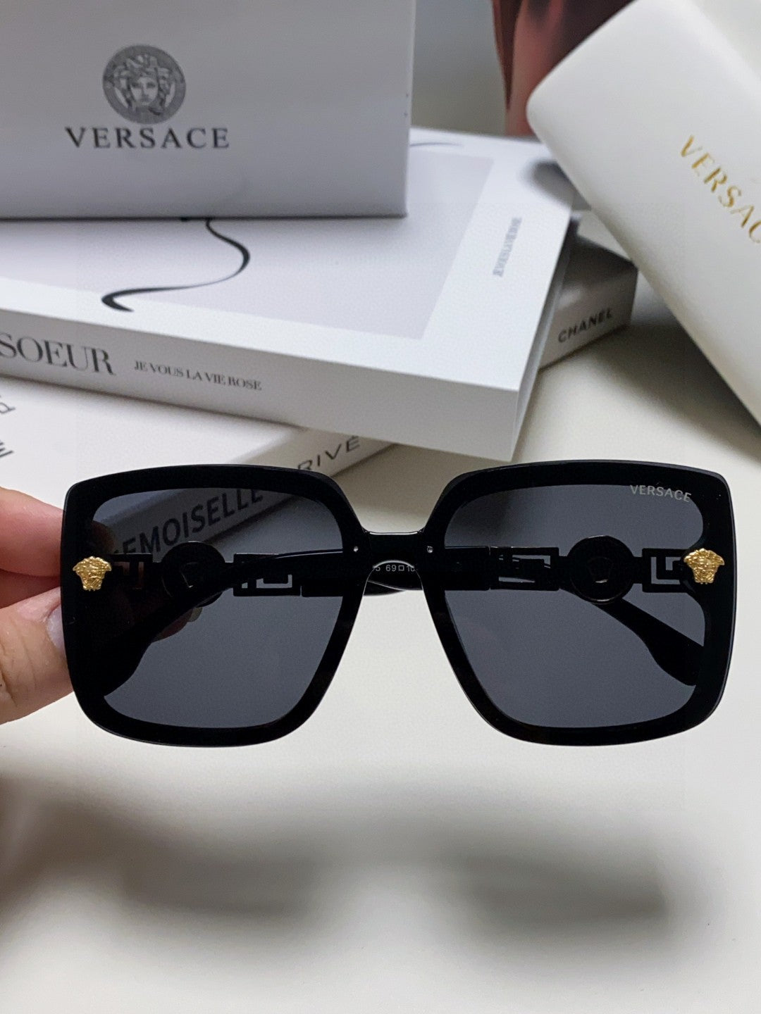 Versace Polarized Fashion Black Lens Sunglasses for Men & Women - 432810 - detail image 3