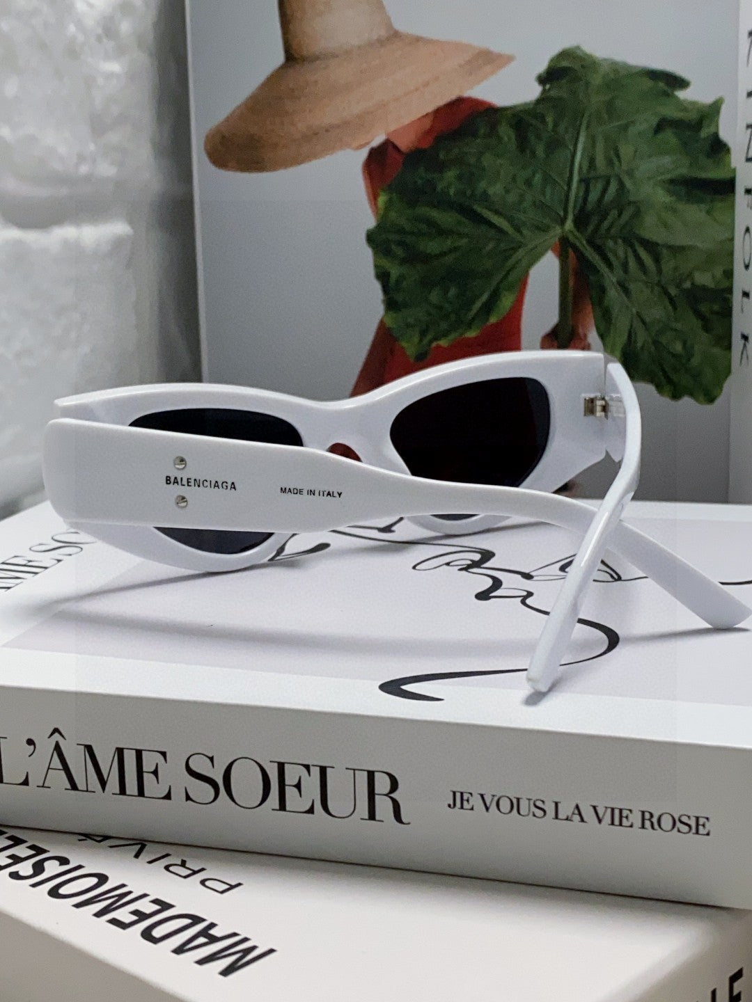 Balenciaga Polarized Cat-Eye Silver Lens Sunglasses for Men & Women - 449634 - detail image 2