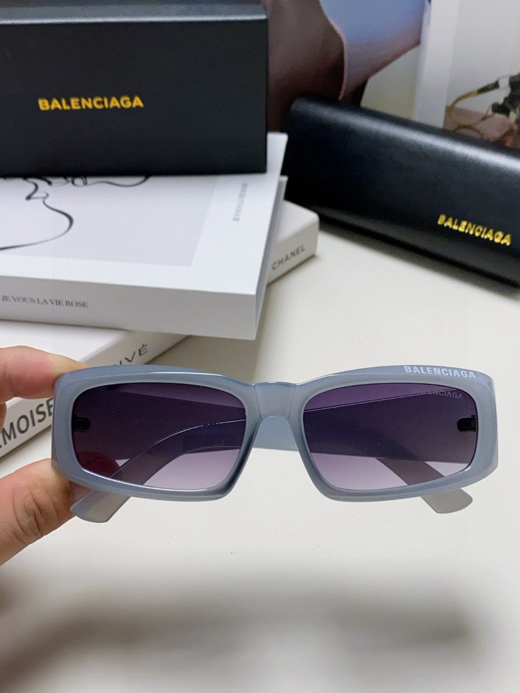 Balenciaga Square Gold Lens Sunglasses for Men & Women - 449637 - detail image 5