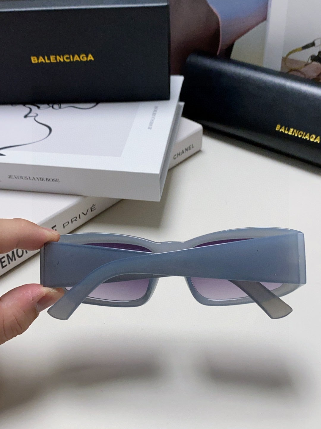 Balenciaga Square Gold Lens Sunglasses for Men & Women - 449637 - detail image 6