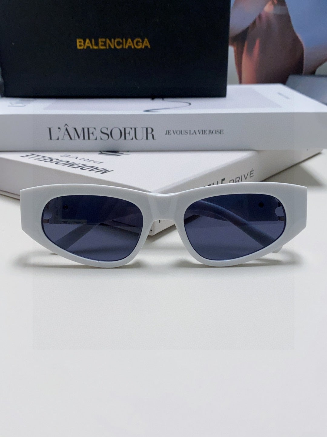 Balenciaga Fashion Black Lens Sunglasses for Men & Women - 416109 - detail image 8