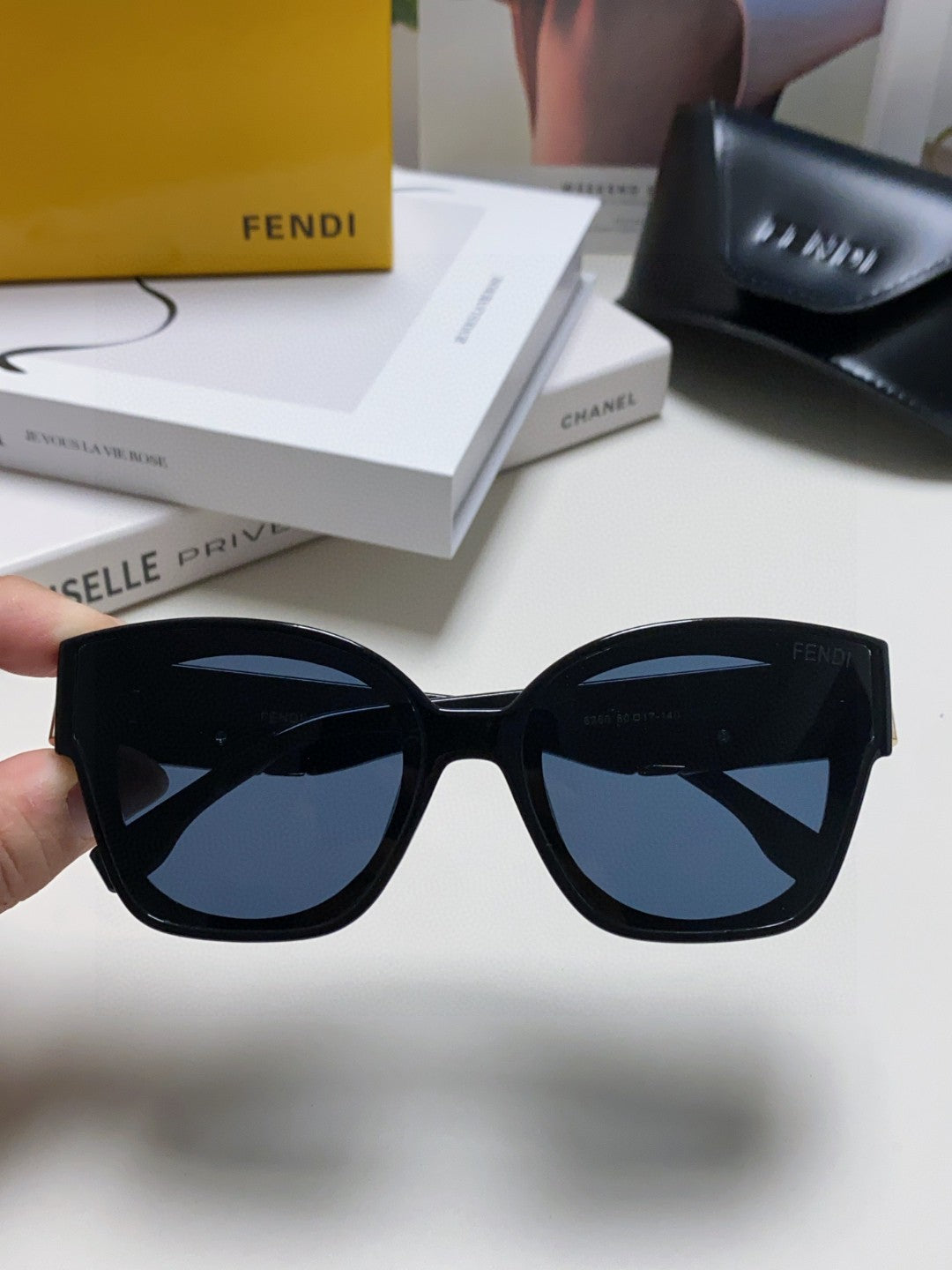Fendi Fashion Silver Lens Sunglasses for Men & Women - 449812 - detail image 2