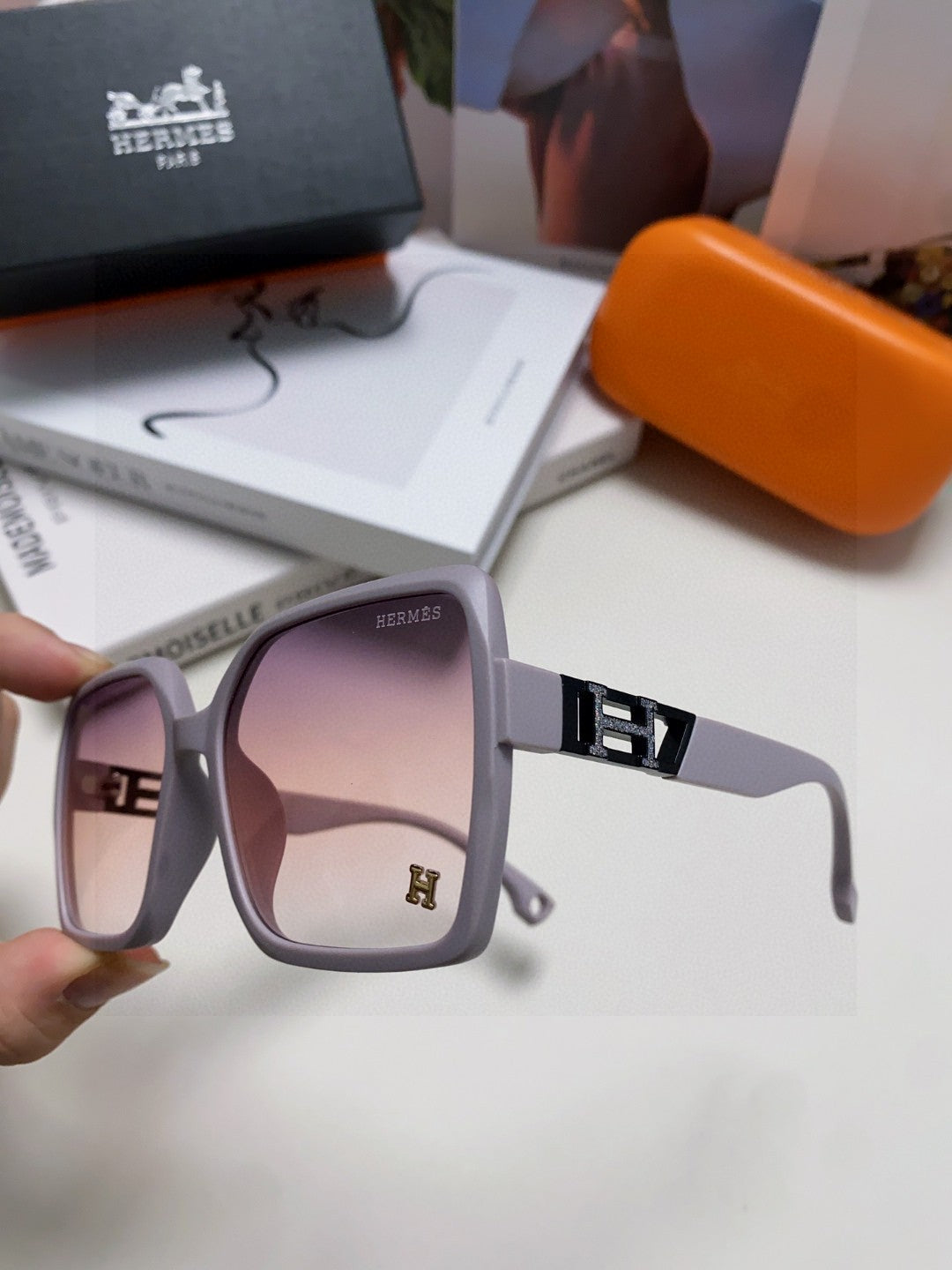 Hermès Square Gray Lens Sunglasses for Men & Women - 450011 - detail image 4