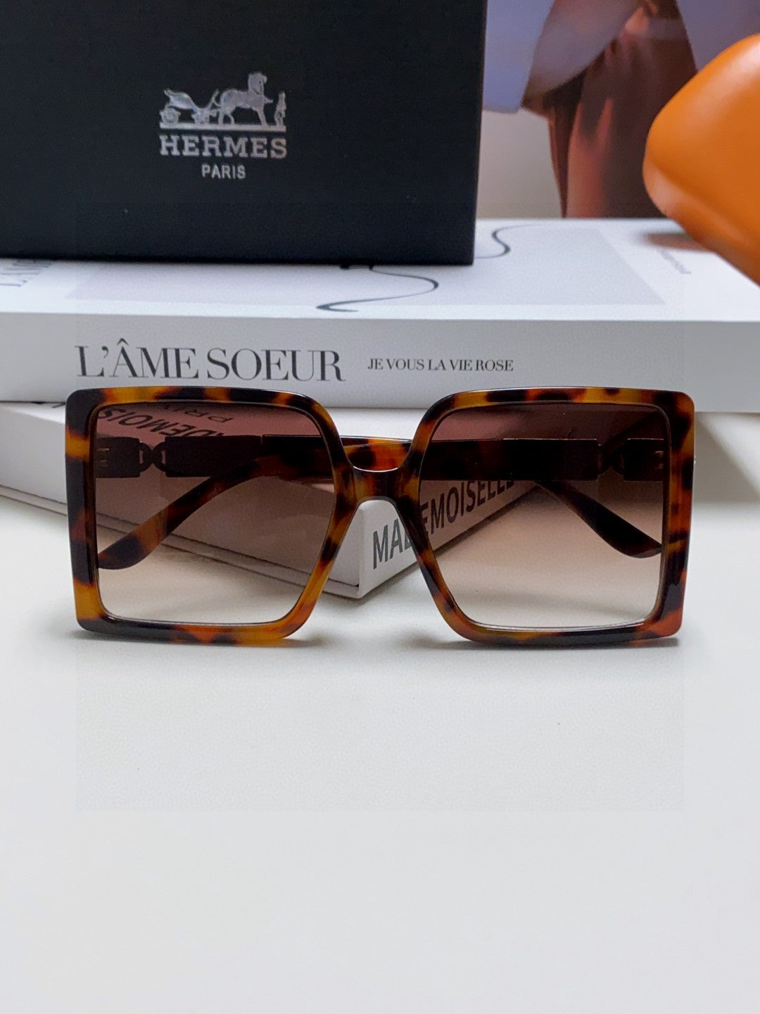 Hermès Square Red Lens Sunglasses for Women - detail image 6