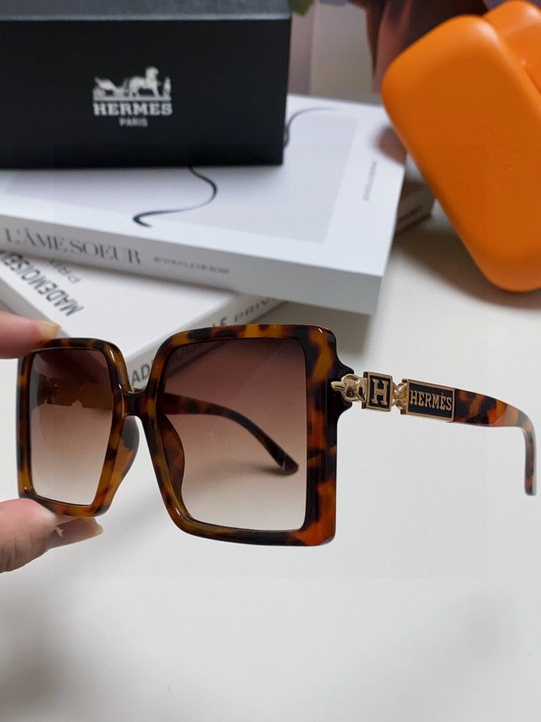 Hermès Square Red Lens Sunglasses for Women - detail image 5