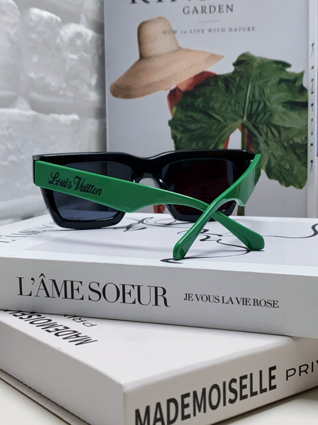 Louis Vuitton Square Black Lens Sunglasses for Men & Women - 414951 - detail image 2