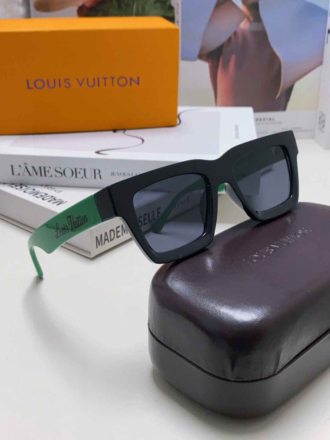 Louis Vuitton Square Black Lens Sunglasses for Men & Women - 414951 - detail image 7