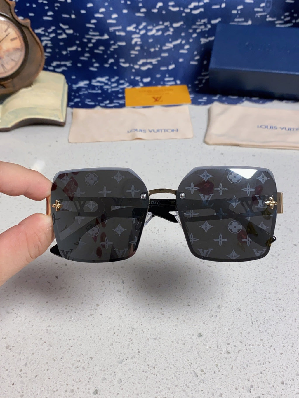 Louis Vuitton Metal Square Silver Lens Sunglasses for Men & Women - 414896 - detail image 4