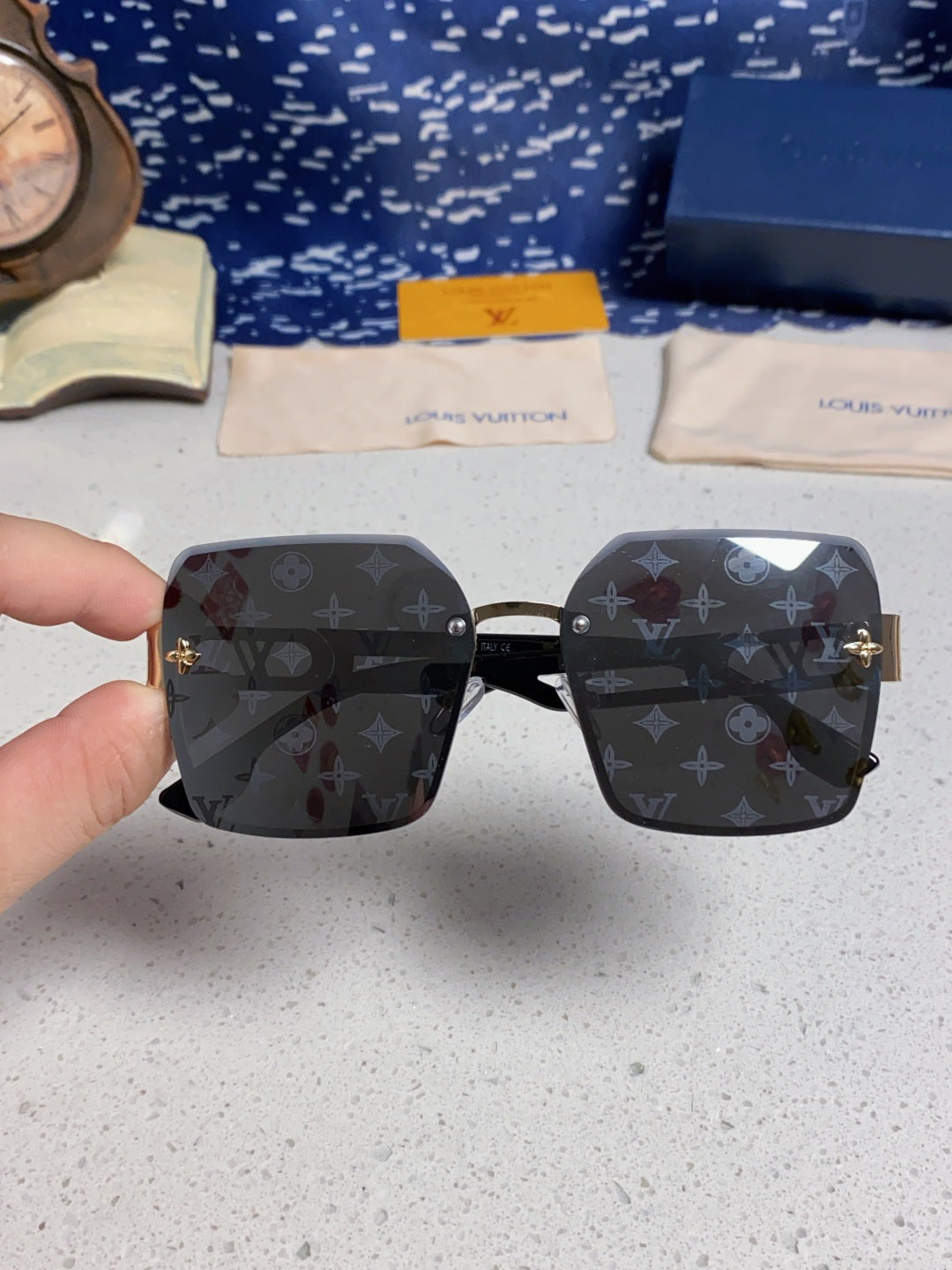 Louis Vuitton Metal Square Silver Lens Sunglasses for Men & Women - 414896 - detail image 4