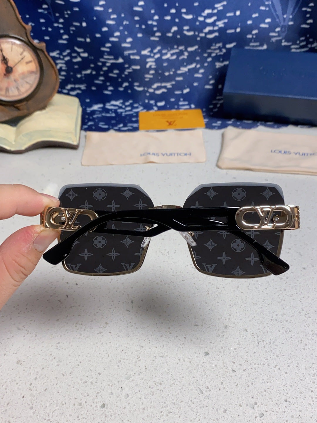 Louis Vuitton Metal Square Silver Lens Sunglasses for Men & Women - 414896 - detail image 5