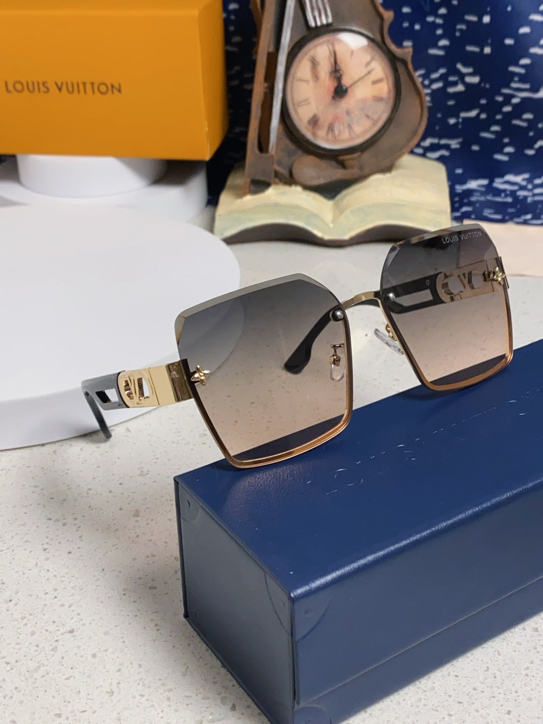 Louis Vuitton Metal Square Silver Lens Sunglasses for Men & Women - 414897 - detail image 9