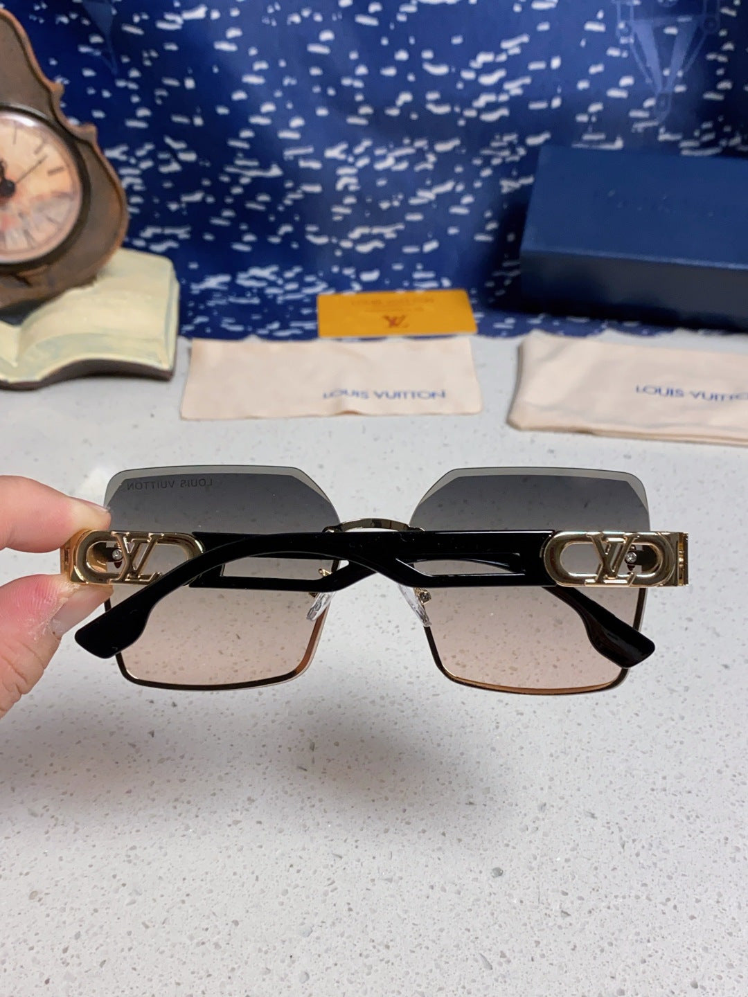Louis Vuitton Metal Square Silver Lens Sunglasses for Men & Women - 414897 - detail image 4