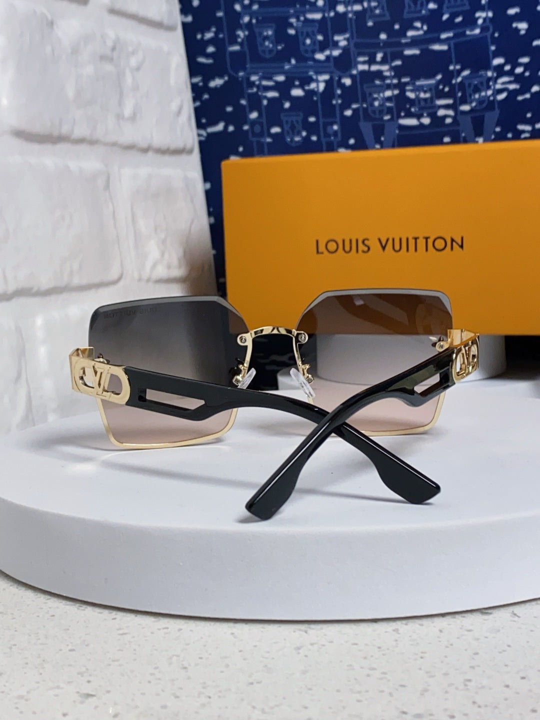 Louis Vuitton Metal Square Silver Lens Sunglasses for Men & Women - 414897 - detail image 2