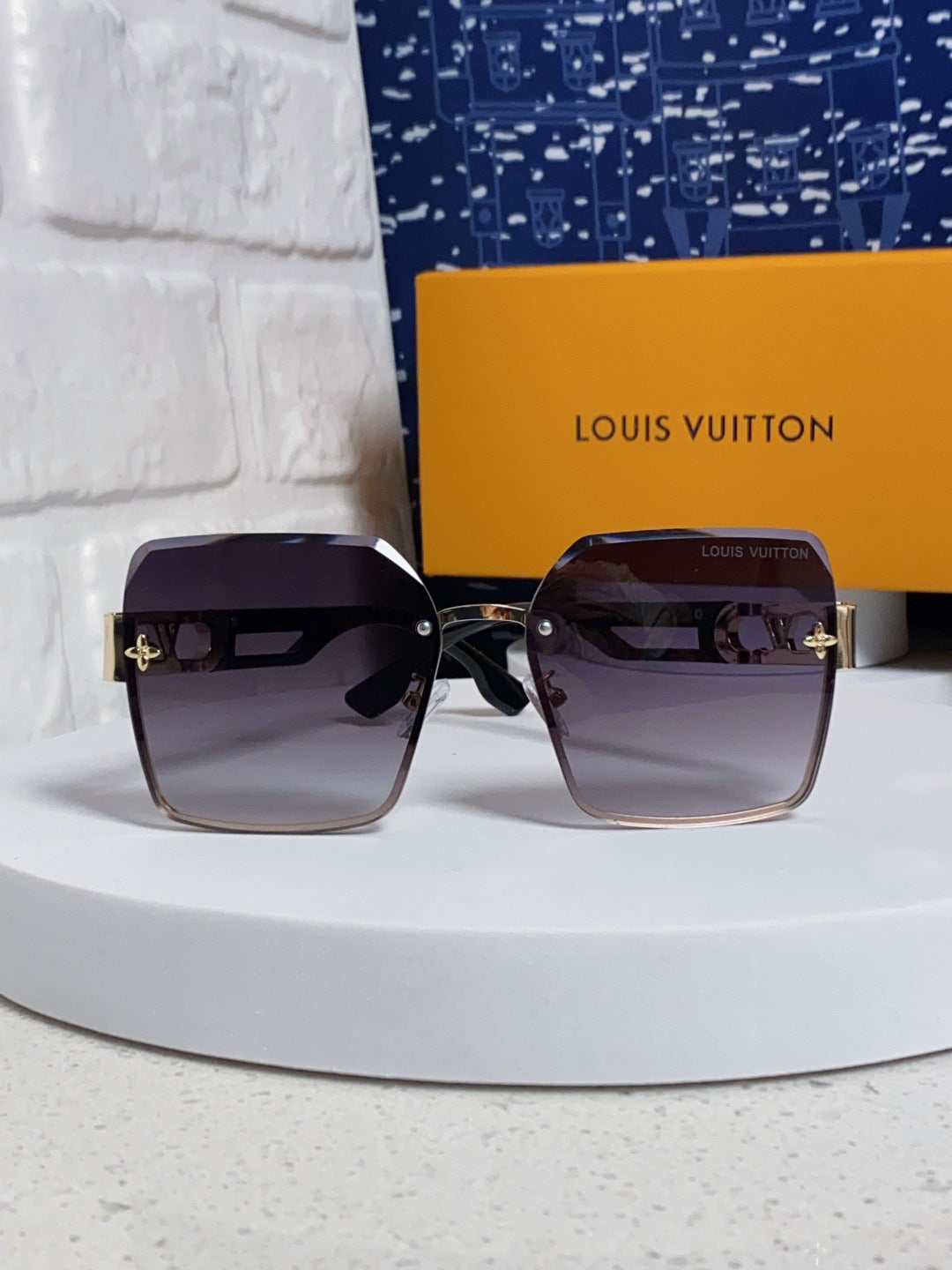 Louis Vuitton Metal Square Silver Lens Sunglasses for Men & Women - 414900 - detail image 2
