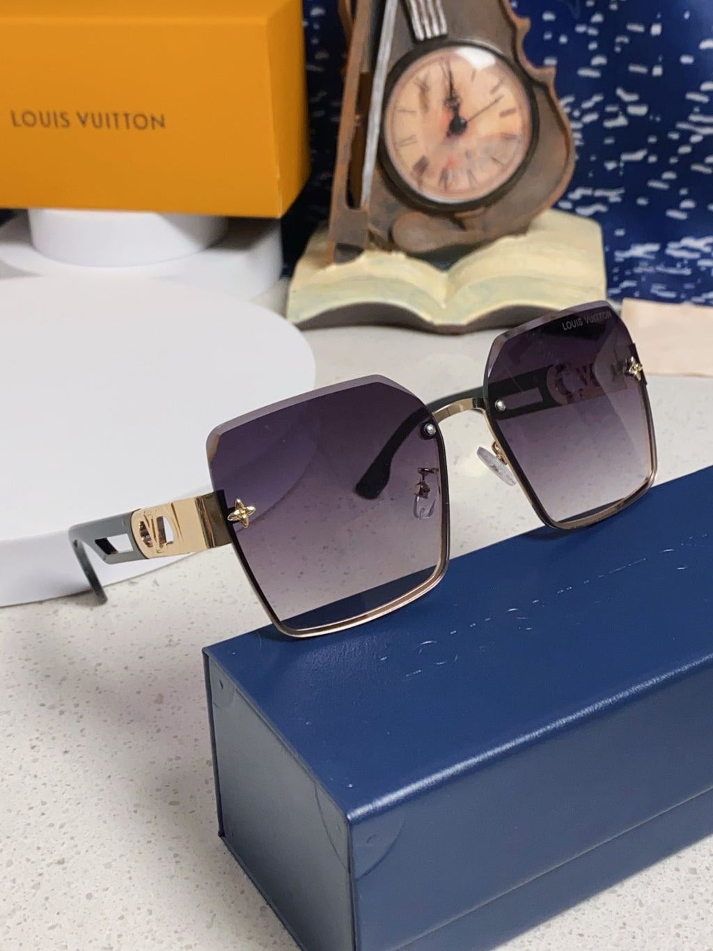 Louis Vuitton Metal Square Silver Lens Sunglasses for Men & Women - 414900 - detail image 10