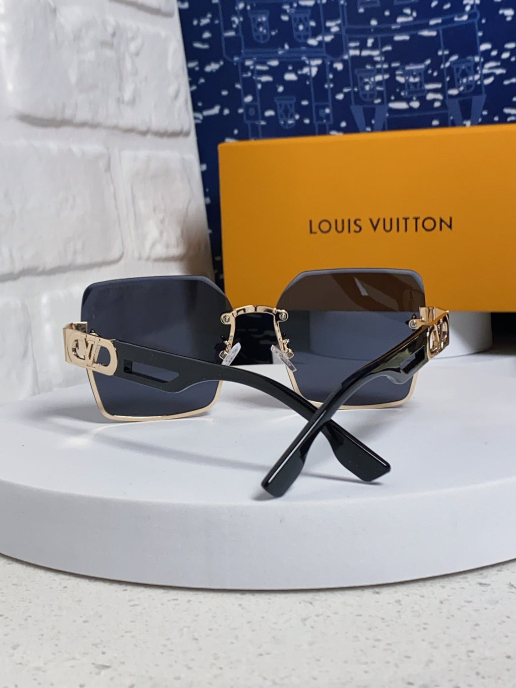 Louis Vuitton Metal Square Black Lens Sunglasses for Men & Women - 414901 - detail image 3