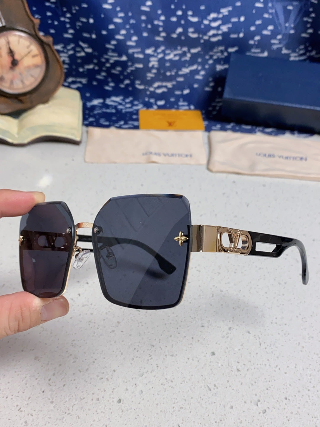 Louis Vuitton Metal Square Black Lens Sunglasses for Men & Women - 414901 - detail image 6