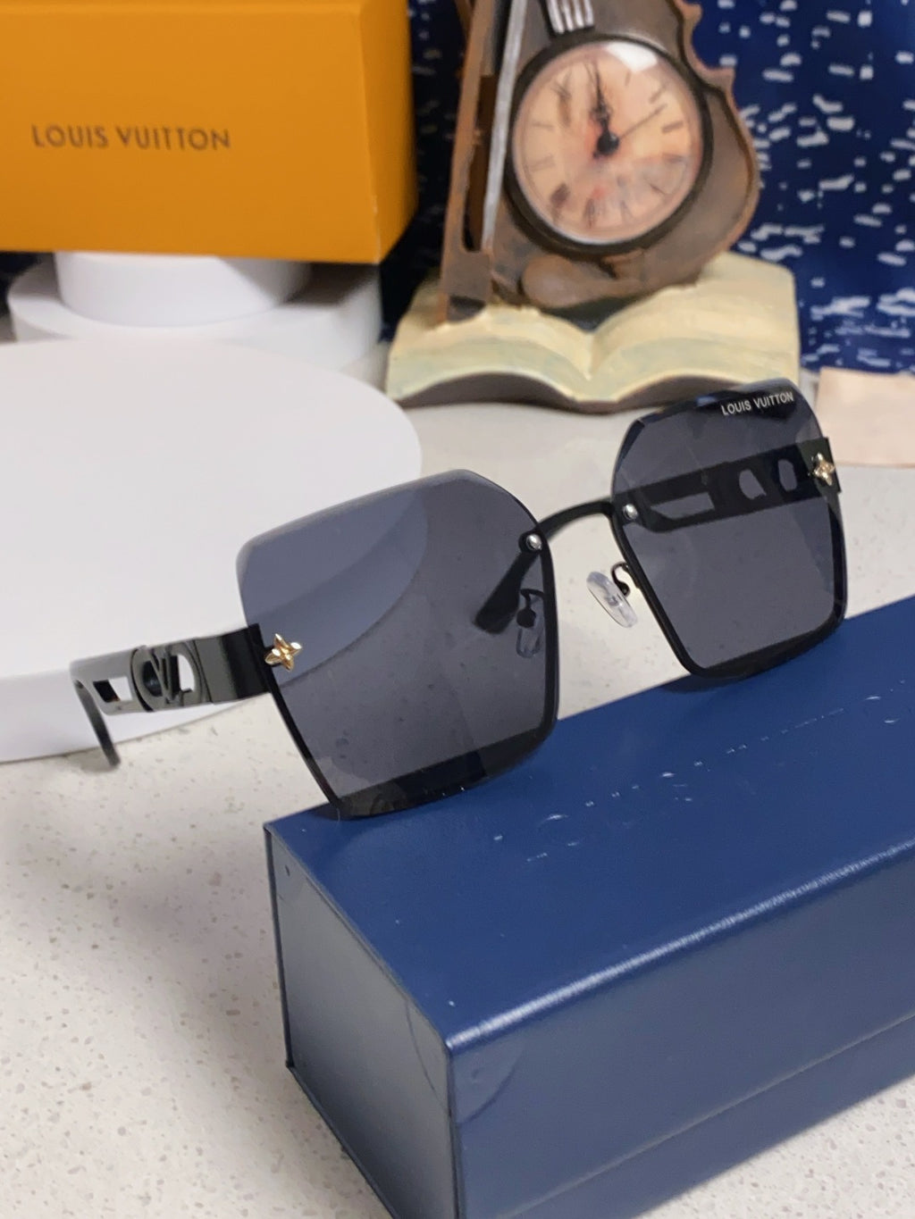 Louis Vuitton Metal Square Silver Lens Sunglasses for Men & Women - 414902 - detail image 10