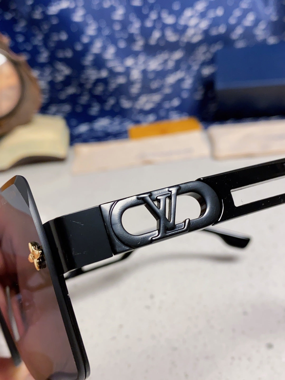 Louis Vuitton Metal Square Silver Lens Sunglasses for Men & Women - 414902 - detail image 7