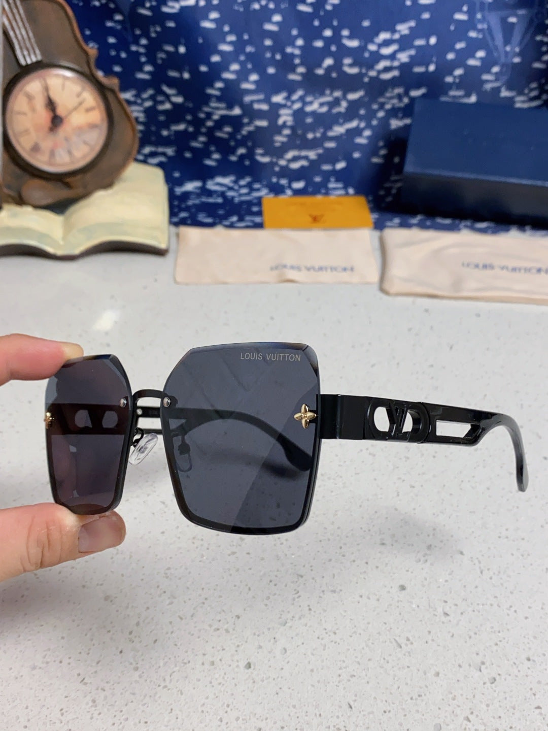 Louis Vuitton Metal Square Silver Lens Sunglasses for Men & Women - 414902 - detail image 6