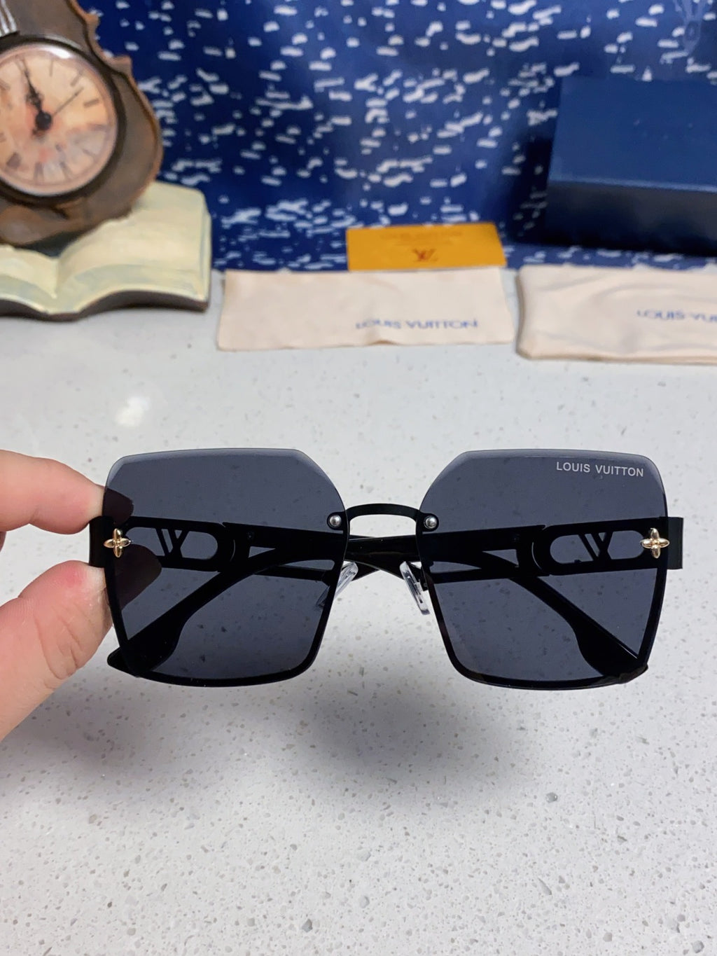 Louis Vuitton Metal Square Silver Lens Sunglasses for Men & Women - 414902 - detail image 4
