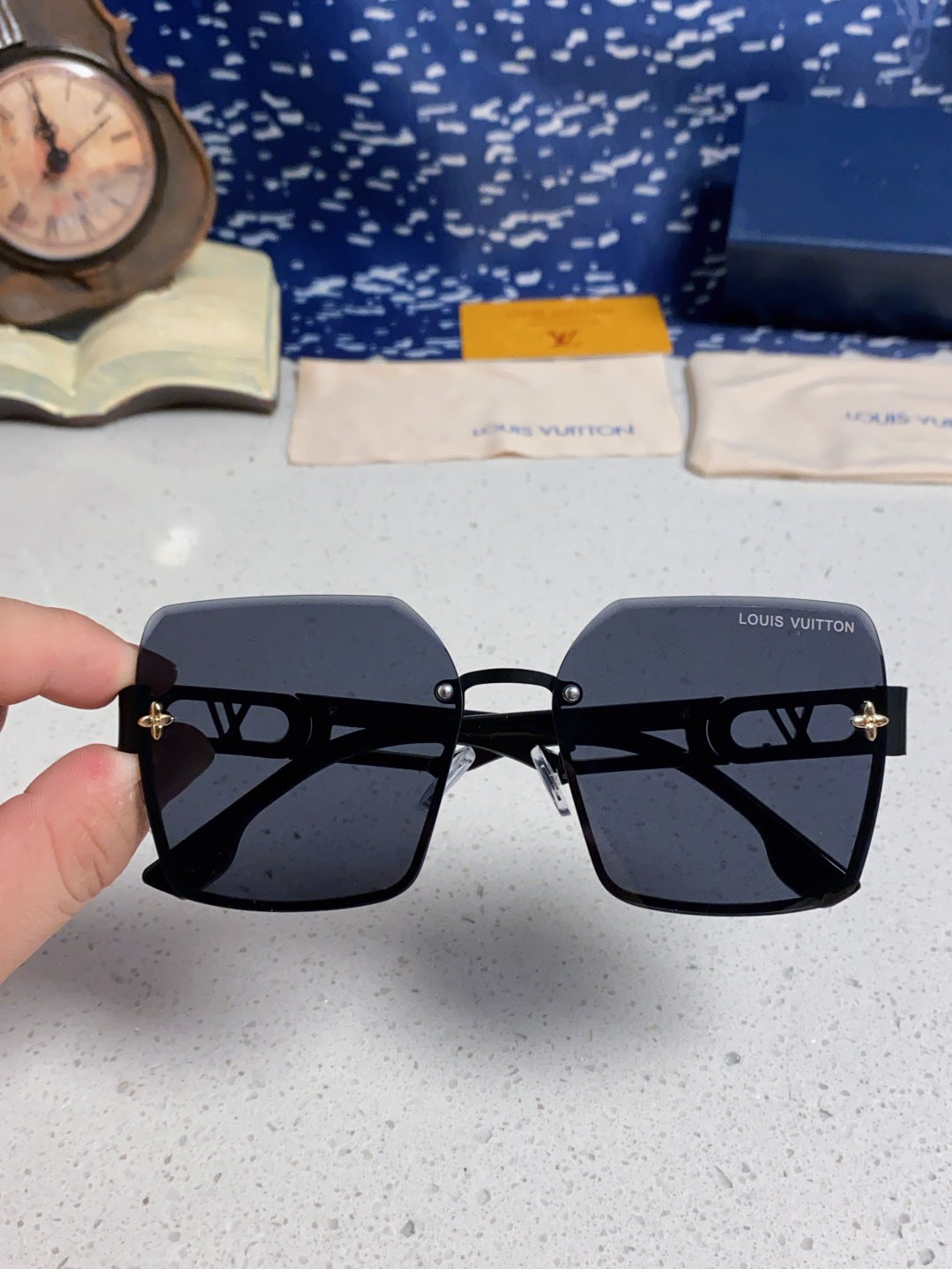 Louis Vuitton Metal Square Silver Lens Sunglasses for Men & Women - 414902 - detail image 4