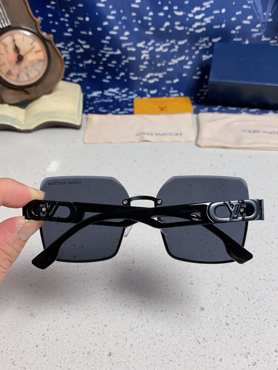 Louis Vuitton Metal Square Silver Lens Sunglasses for Men & Women - 414902 - detail image 5