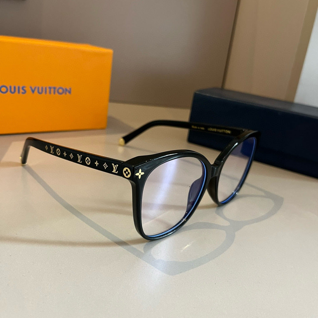 Louis Vuitton Fashion Gold Lens Sunglasses for Men & Women - 398087