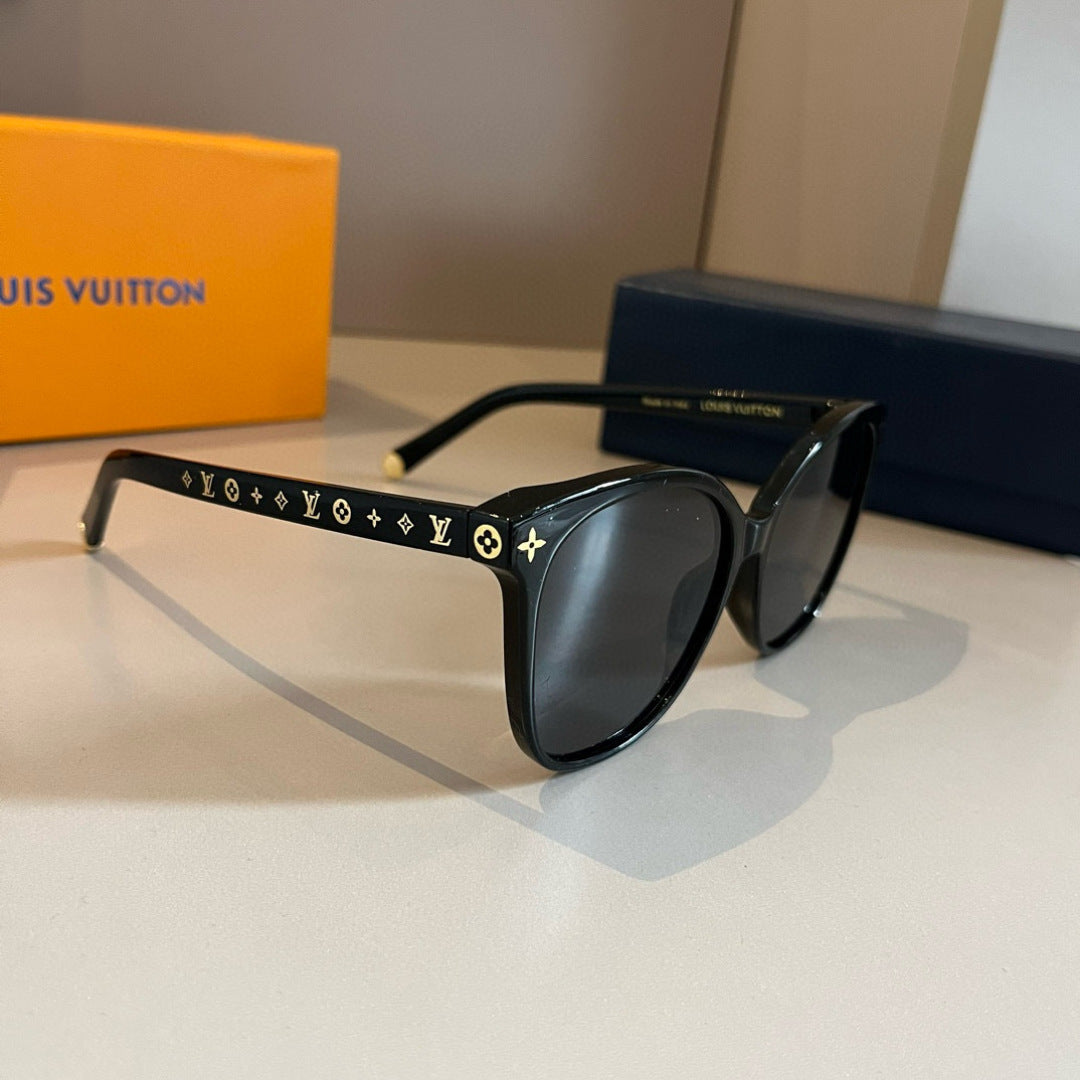 Louis Vuitton Fashion Gold Lens Sunglasses for Men & Women - 398086