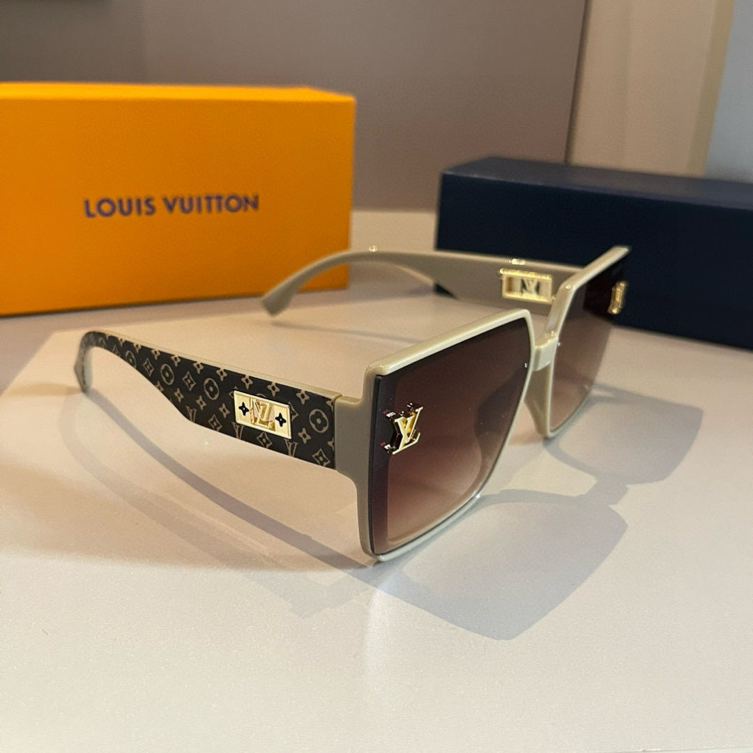 Louis Vuitton Fashion Gold Lens Sunglasses for Men & Women - 414804