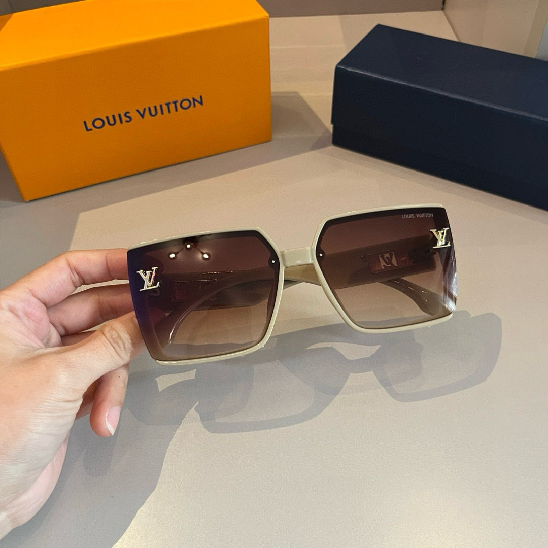 Louis Vuitton Fashion Gold Lens Sunglasses for Men & Women - 414804 - detail image 2