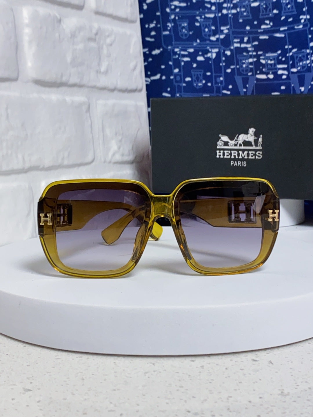 Hermès Square Brown Lens Sunglasses for Men & Women - 466421 - detail image 2
