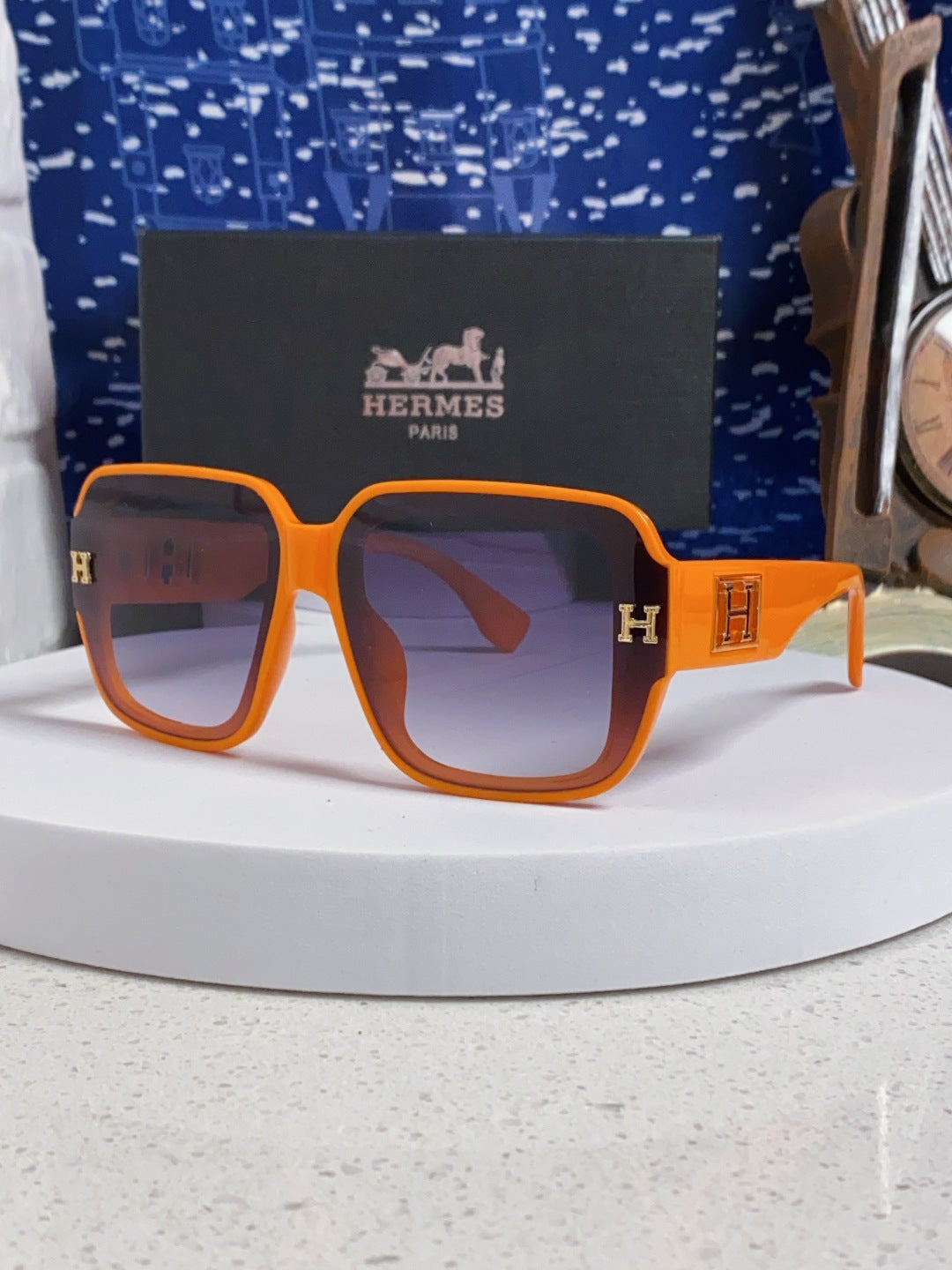 Hermès Square Brown Lens Sunglasses for Men & Women - 466424
